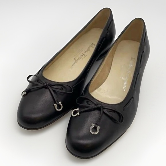 Salvatore Ferragamo Shoes - Salvatore Ferragamo Black Leather Ballet Flat Shoes‎ Womens Sz 7 Luxury Casual